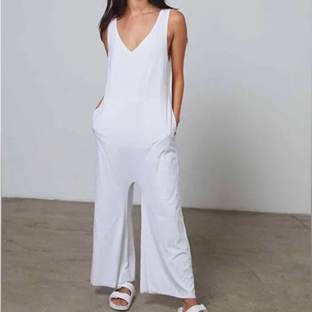 SOLD ELSEWHERE | LUNYA Cooldown Romper